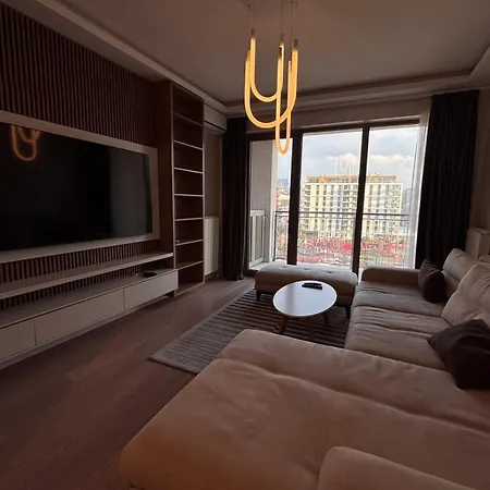 Aqua Premium - Waterfront Apartment